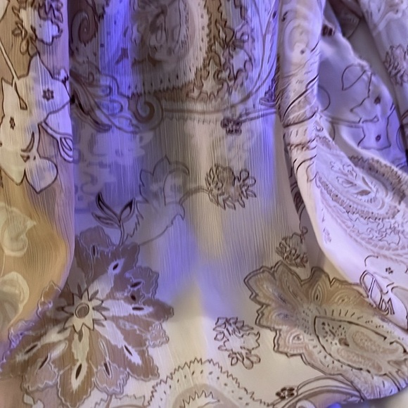 Woman’s sheer tunic shirt - Picture 4 of 8